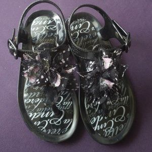 Black sandals never been worn